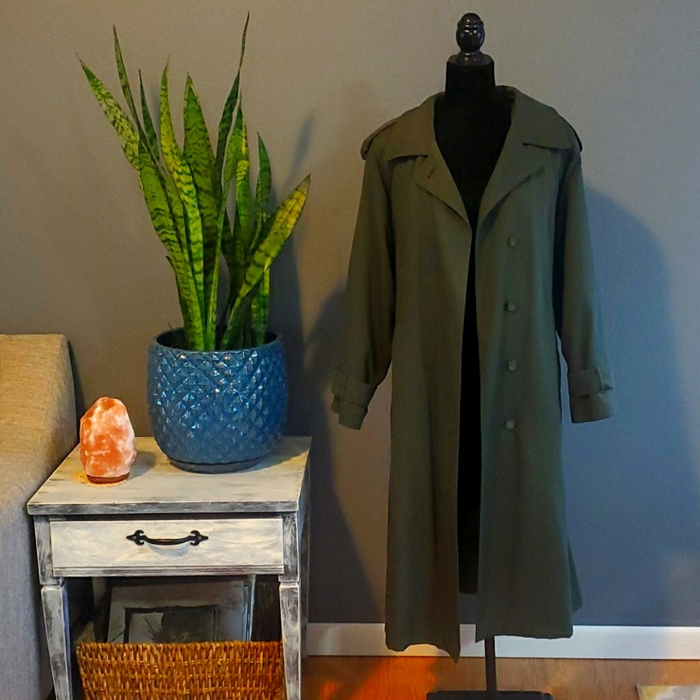TOWNE from LONDON FOG forest green trench coat